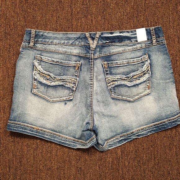 Maurices Pants - Maurices Distressed Jeans Shorts Size 20